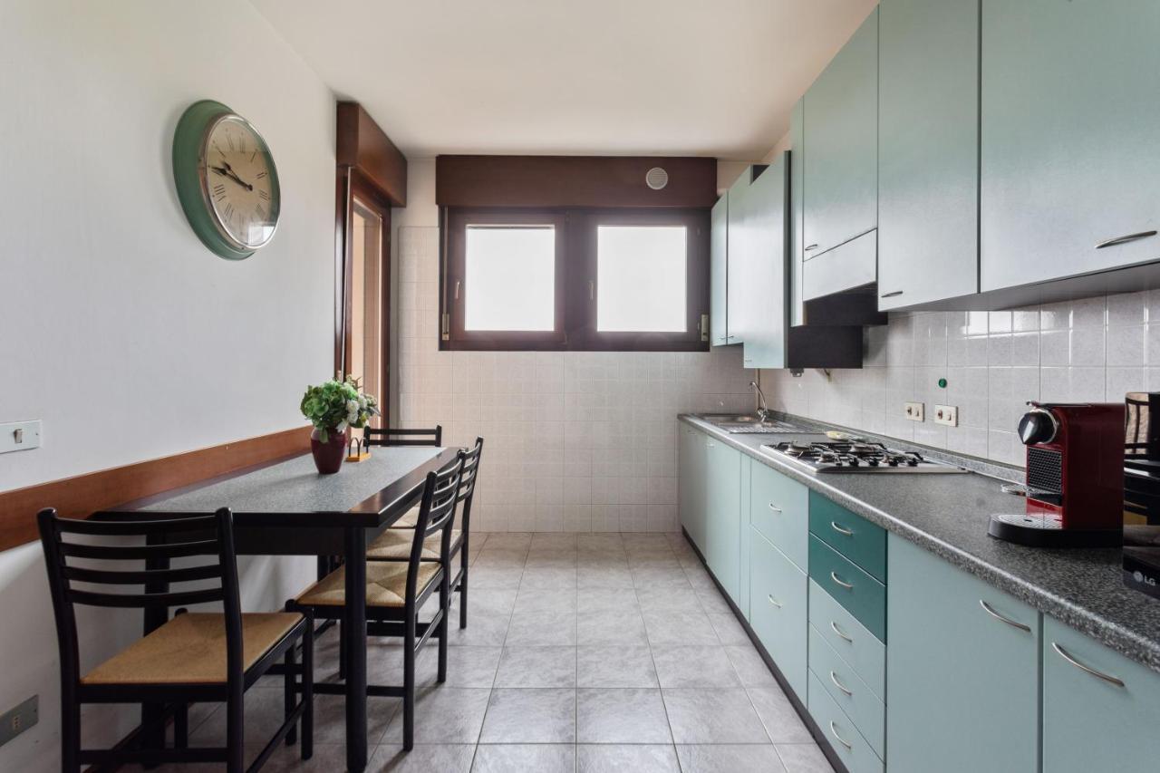 ヴェローナBorgo Roma With Parking - Pet Friendlyアパートメント エクステリア 写真